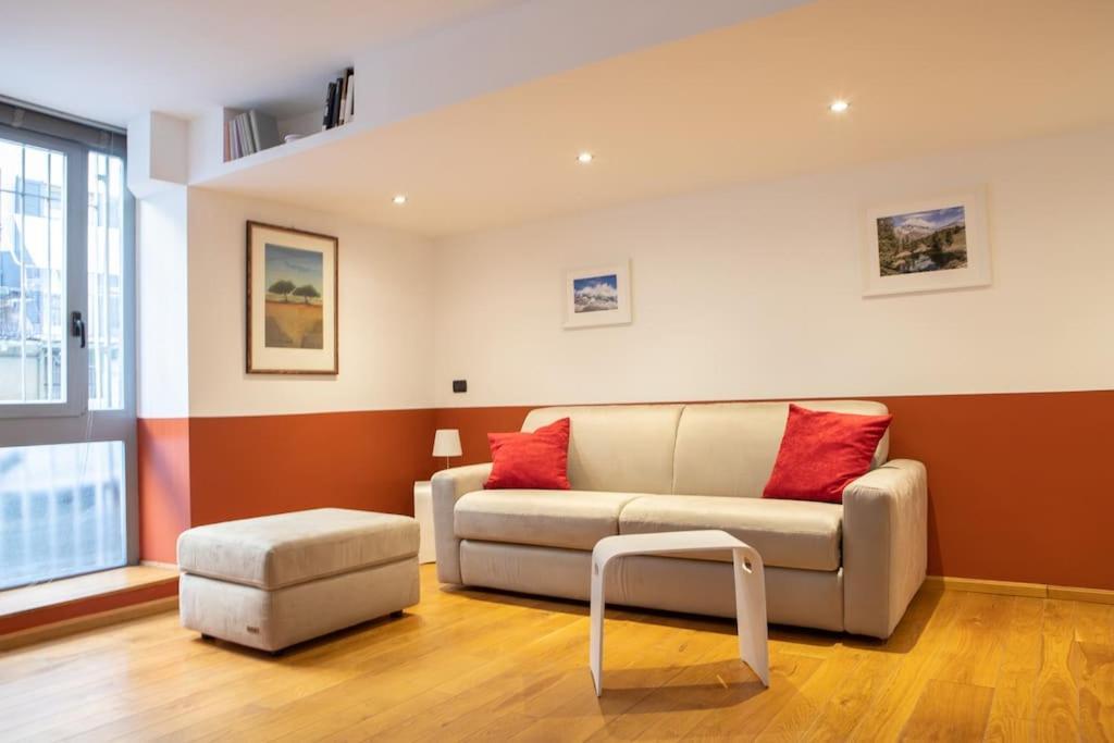 Comfortable Flat In Porta Romana Milano
